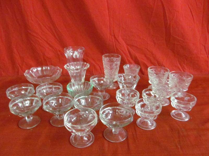 lot 121 image: glassware