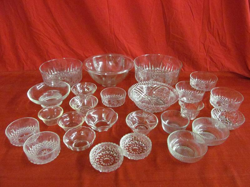 lot 122 image: glassware
