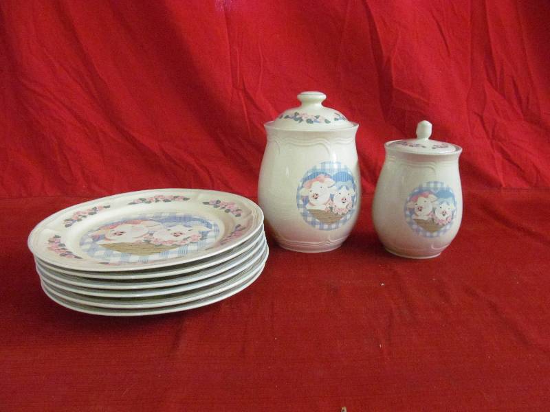 lot 133 image: Tienschan stoneware dishes