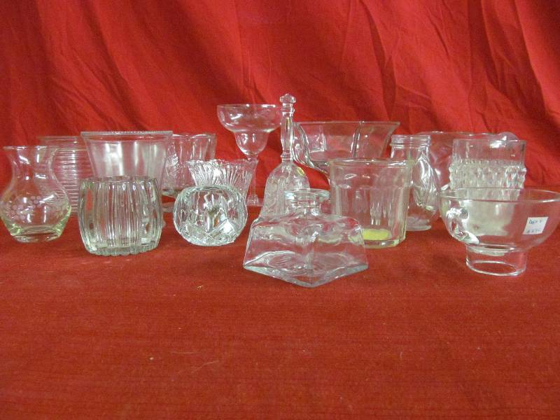 lot 140 image: glassware