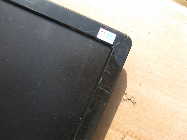 lot 105 image: Samsung flat screen TV model 22WM snWJ22H9FP927852J