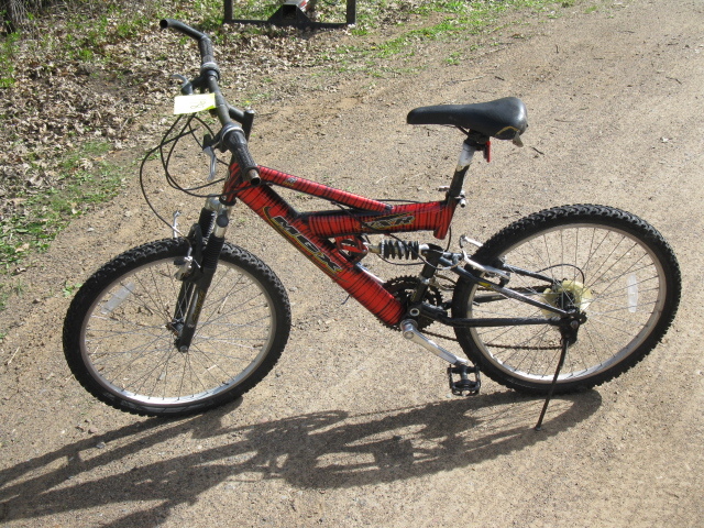 MGX DXR mountain bike | FMGS Evidence Room Sale | K-BID