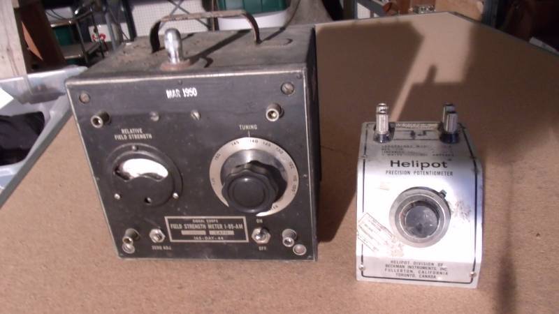 lot 511 image: Helipot Model T-10A Precision Potentiometer