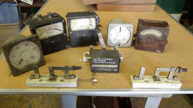 lot 524 image: Various Meters and Gauges, Elapsed time indicator