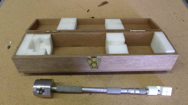 lot 533 image: Brunson Instrument in wood box