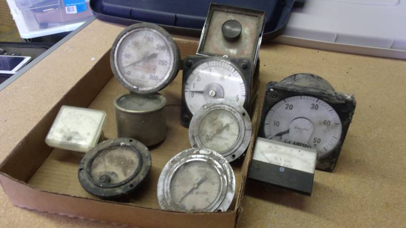 lot 562 image: Variety of Gauges