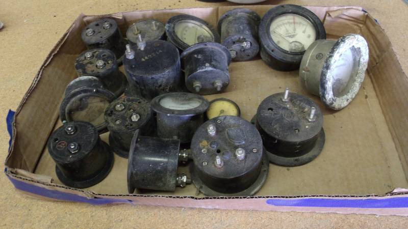 lot 591 image: Variety of gauges