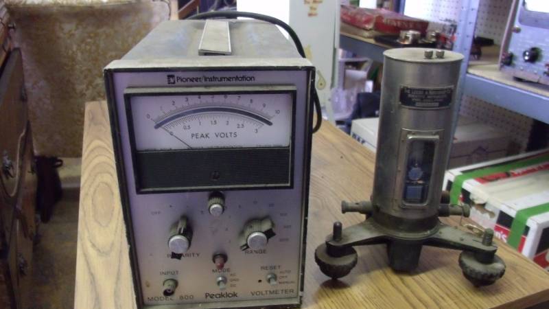 lot 598 image: Pioneer Volt meter and replacement cord