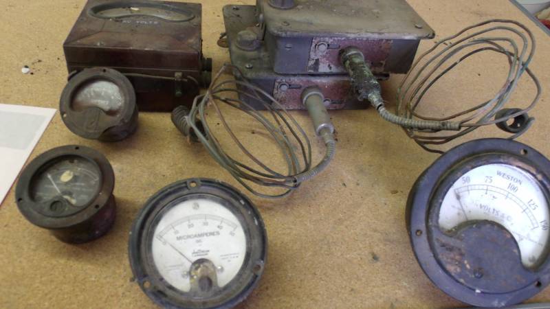 lot 576 image: Variety of gauges and meters