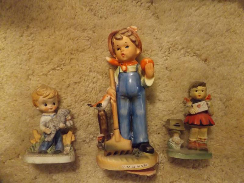 Figurines