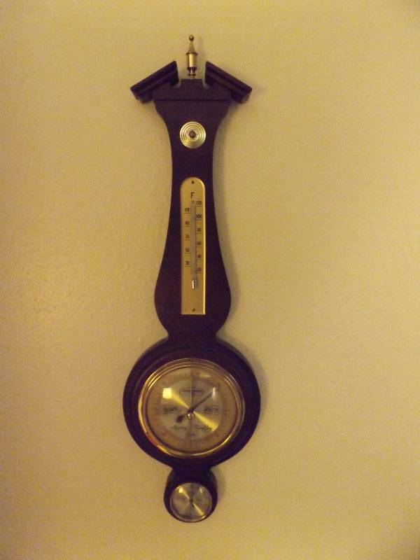 thermometer barometer humidity meter