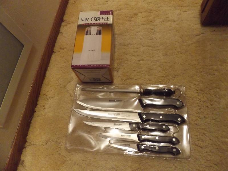 Coffee Grinder and Knife set