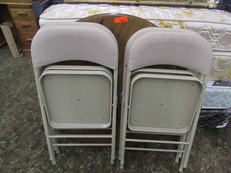 Round Folding Table and 4 chairs