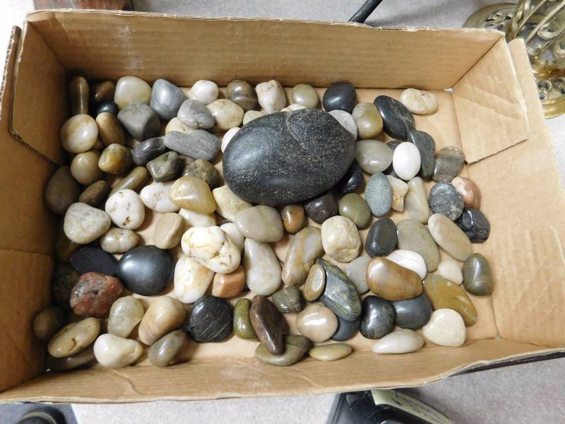 dark polished agates