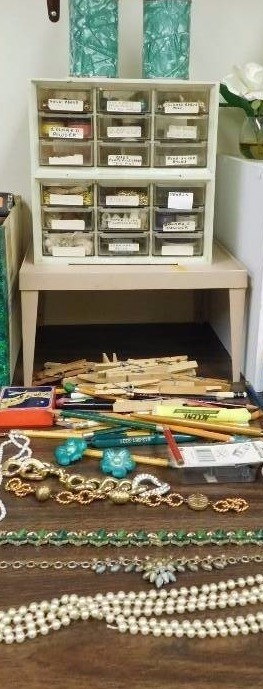 Very large lot of artists supplies