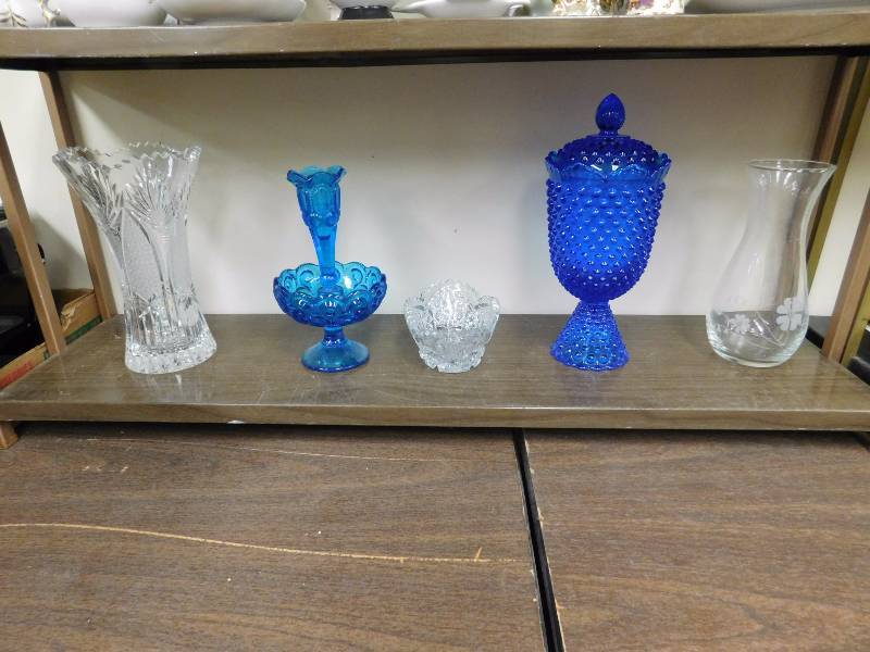 large crystal vase and 4 glass items 2 are blue