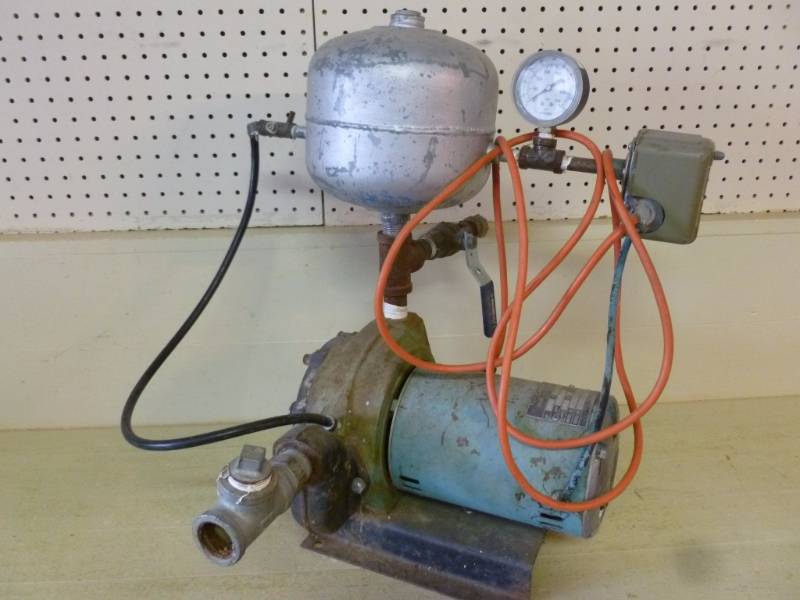 lot 14 image: Water Pump