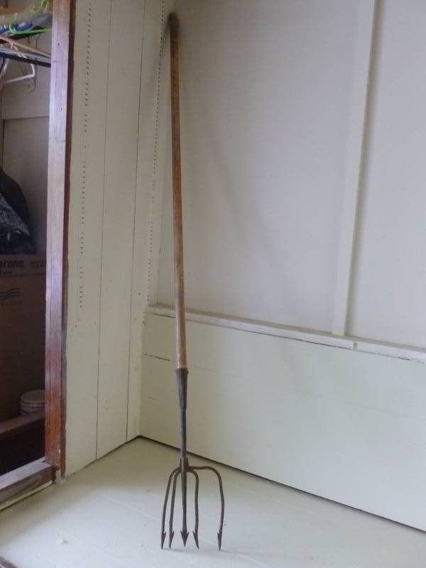 lot 18 image: Vintage River Spear