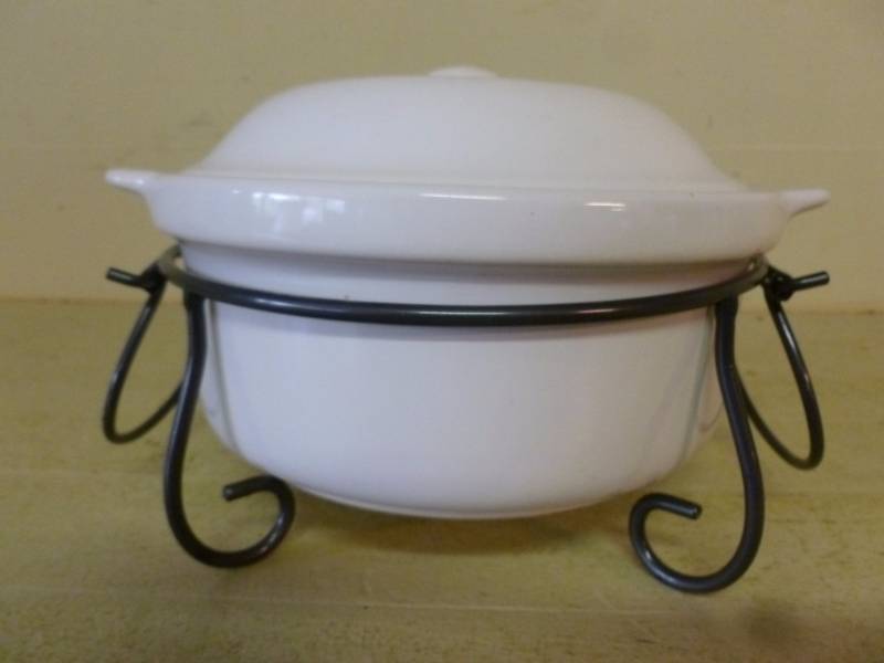 lot 41 image: Kitchen