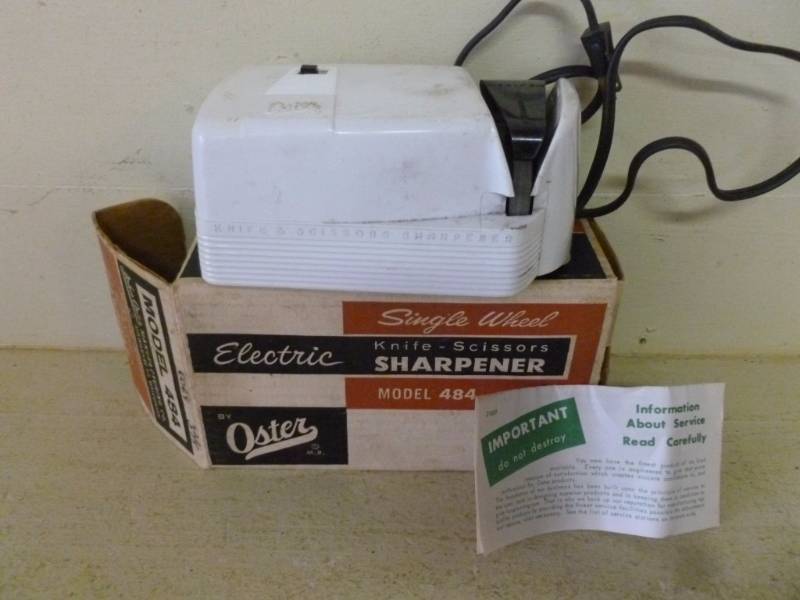 lot 47 image: Knife Sharpener