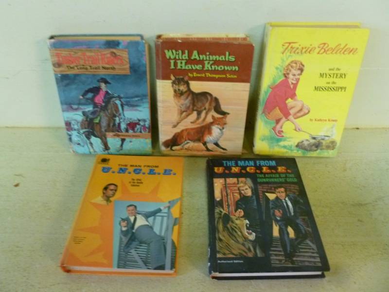 lot 67 image: Vintage Books