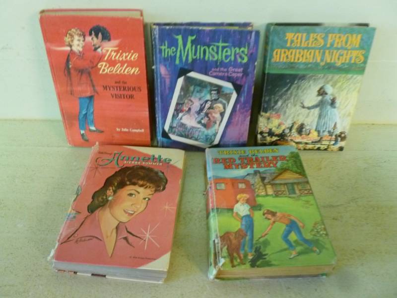 lot 68 image: Vintage Books