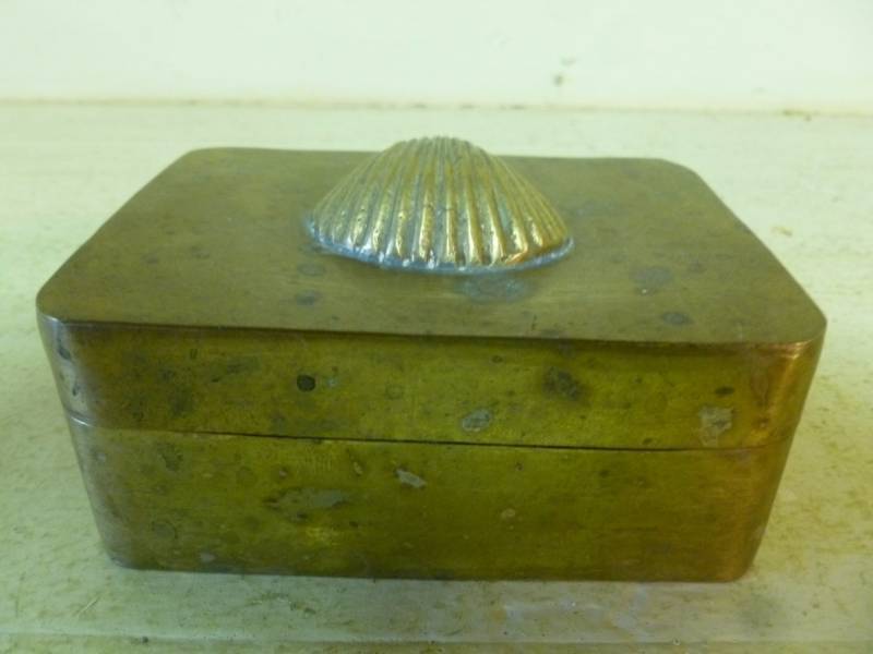 lot 80 image: Vintage Brass