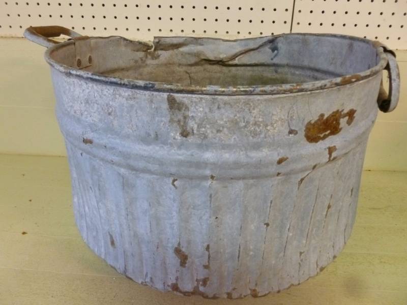 lot 94 image: Vintage Silage Bucket