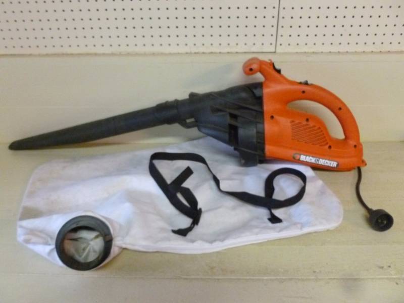 lot 140 image: Blower - Vac