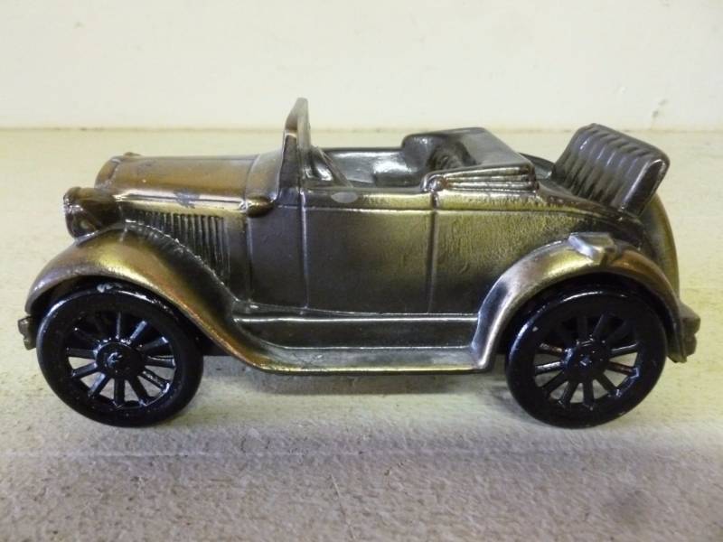 lot 163 image: Coin Bank