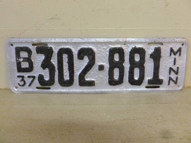 lot 190 image: Vintage License Plate