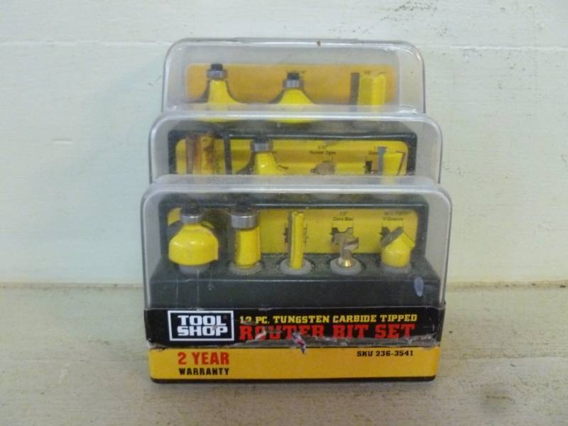 lot 198 image: Router Bit Set