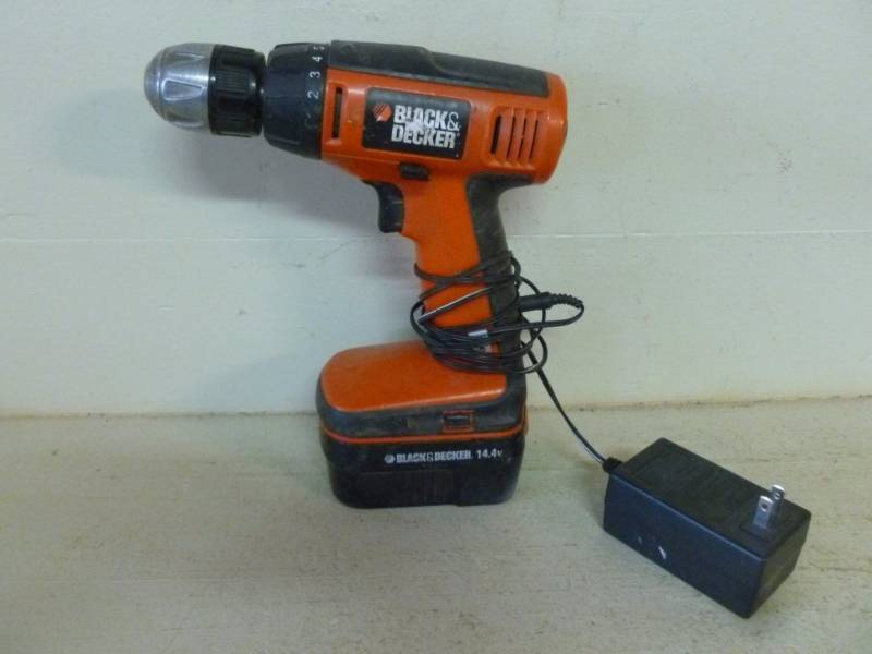 lot 199 image: Cordless Drill