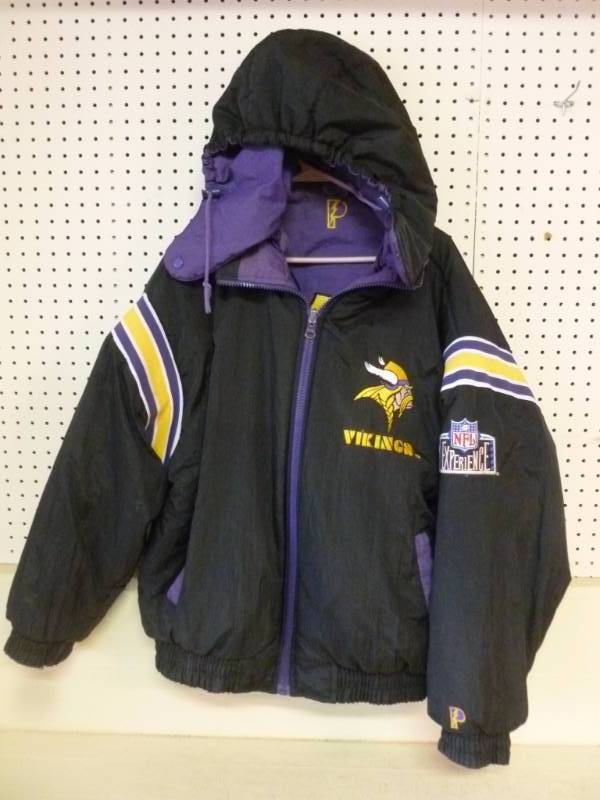 lot 264 image: Minnesota Vikings Jacket