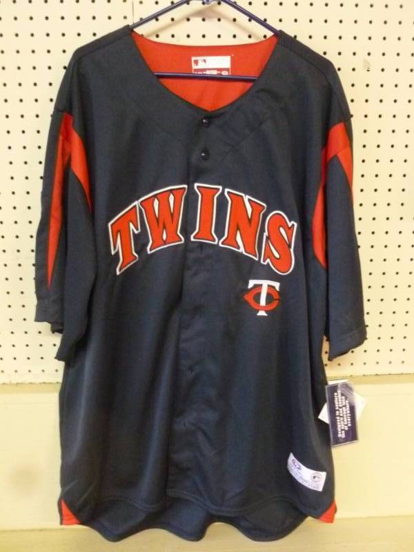 lot 272 image: Minnesota Twins Jersey