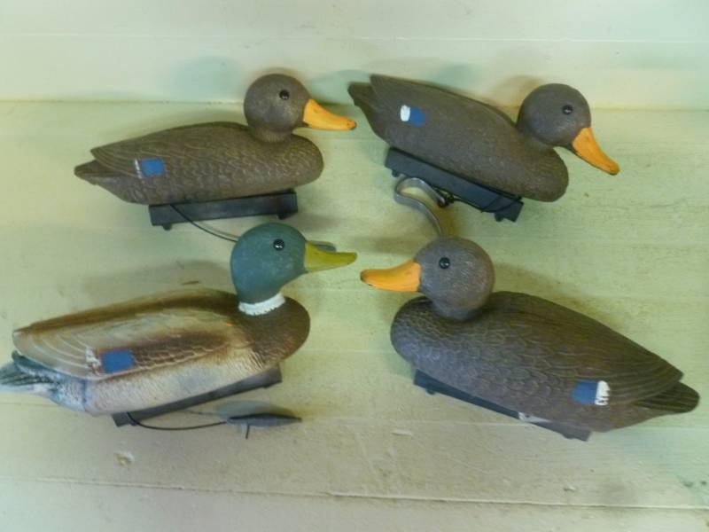 lot 286 image: Duck Decoys