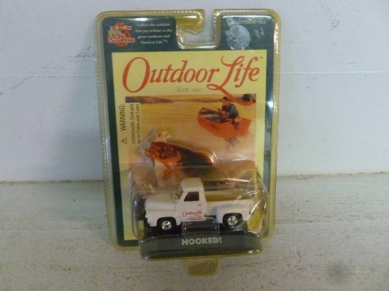 lot 293 image: Die Cast Metal Truck