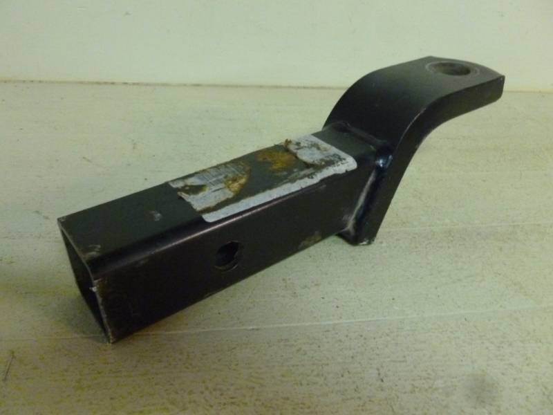 lot 303 image: Receiver Hitch