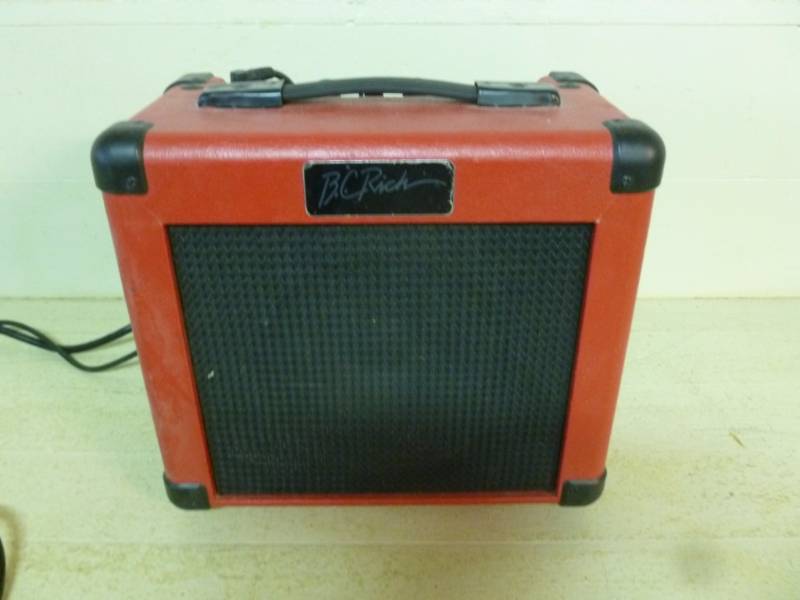 lot 306 image: Guitar Amp