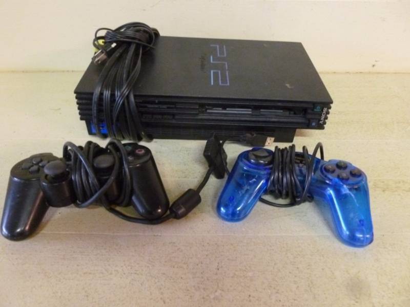 lot 318 image: Playstation 2 Game Console