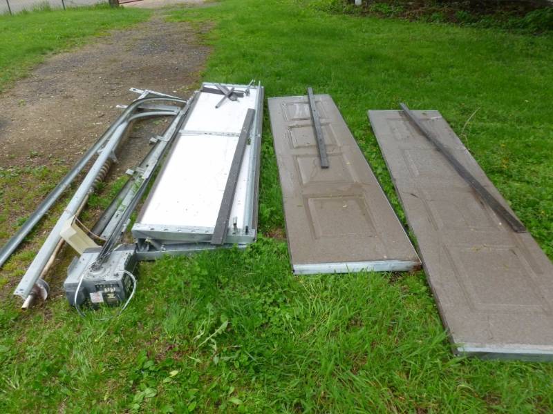 lot 339 image: Maintenance Free Garage Door Setup