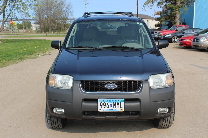 lot 805 image: 2004 Ford Escape XLT