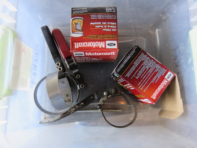 Oil filters and filter tools