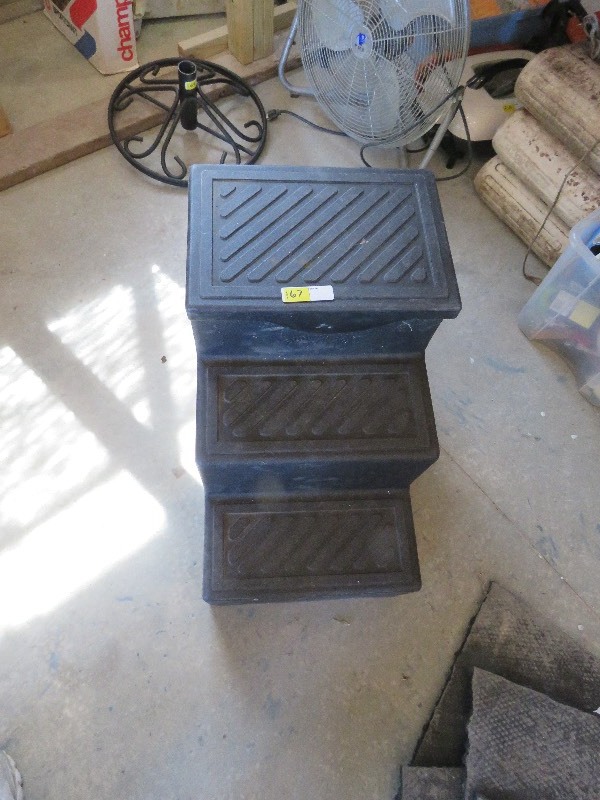 Steps with storage
