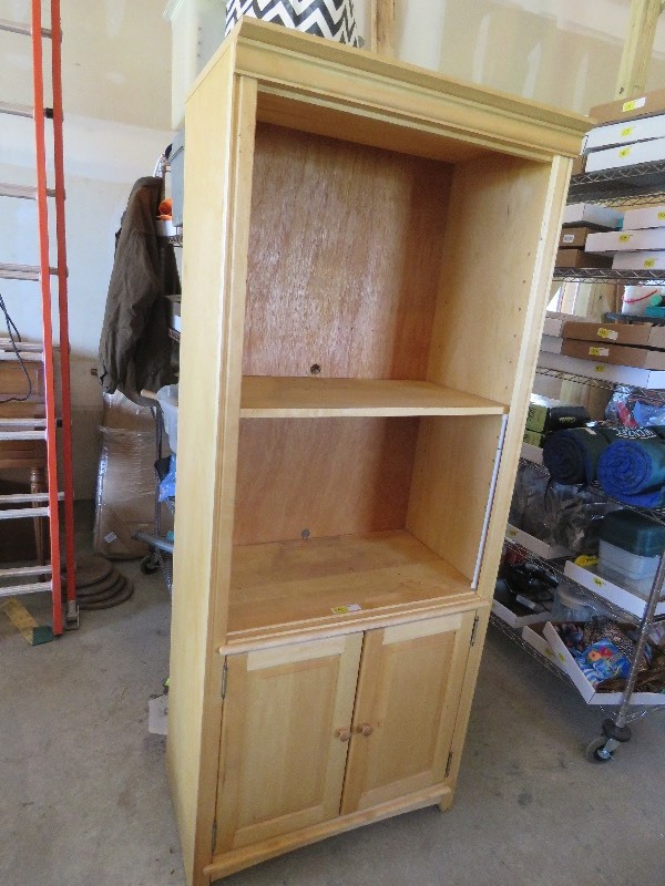 Wood cabinet