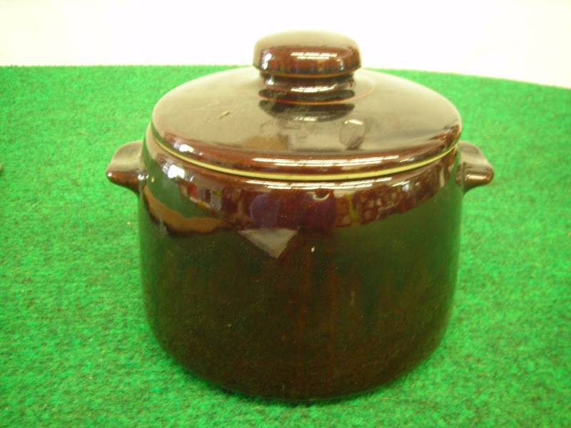 Vintage West Bend Glazed Bean Pot With Lid