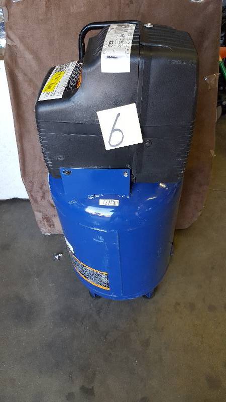 lot 6 image: CH 20 Gal Oil Less Compressor 150 Max PSI Tested Works well