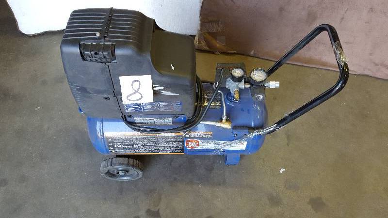 lot 8 image: CH 8 Gal oil less Compressor150 Max PSI Tested works well