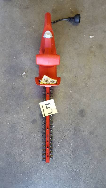 lot 15 image: Homelie Hedge Trimmer