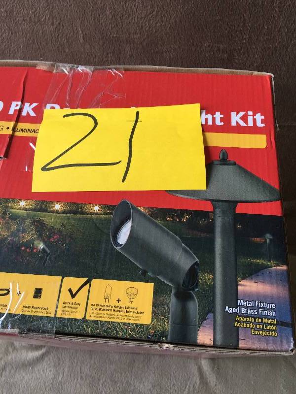 lot 21 image: Malibu 8308-9903-10 Pro Light Set, 10-Piece  new